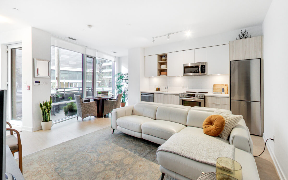 JUST LISTED! Stunning 2-Storey, 2+1 Bed, 2 Bath Townhouse-Style Condo