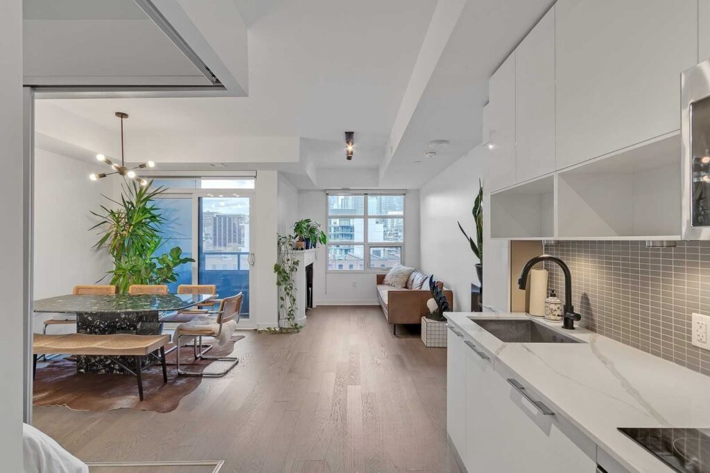 King West Living at Its Finest: Modern 1-Bedroom at The Kingly Condos