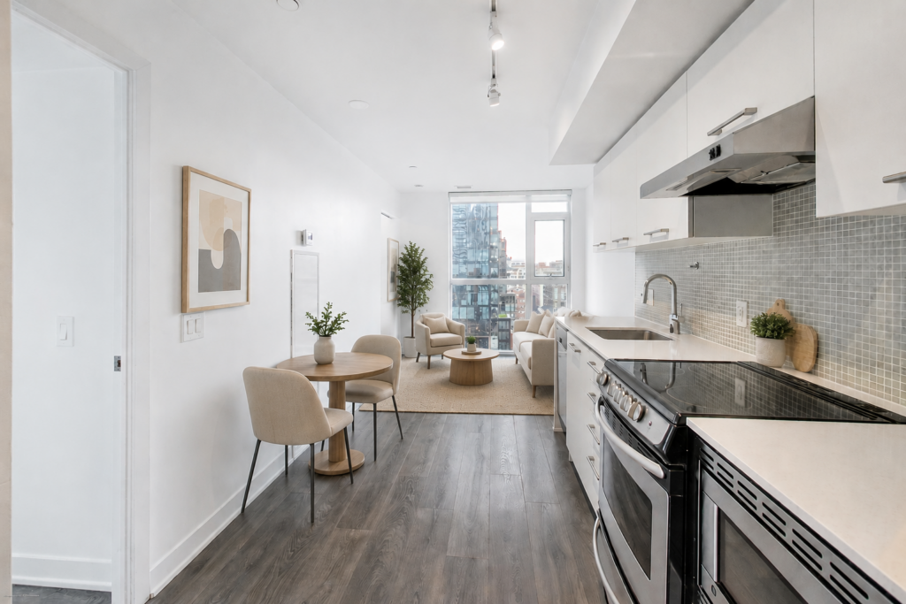 Downtown Living Done Right – Bright 2-Bed on Peter Street