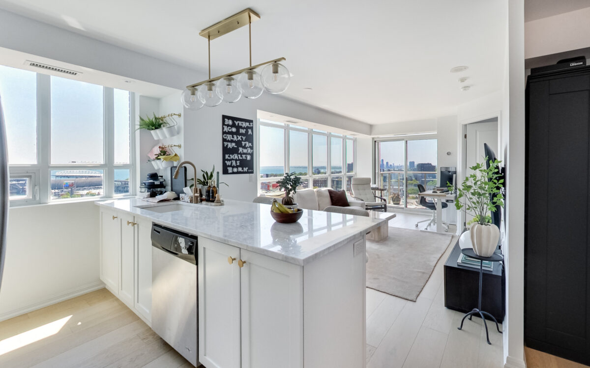 Fully Renovated 2 Bed Corner Suite with Stunning Lake Views at 125 Western Battery
